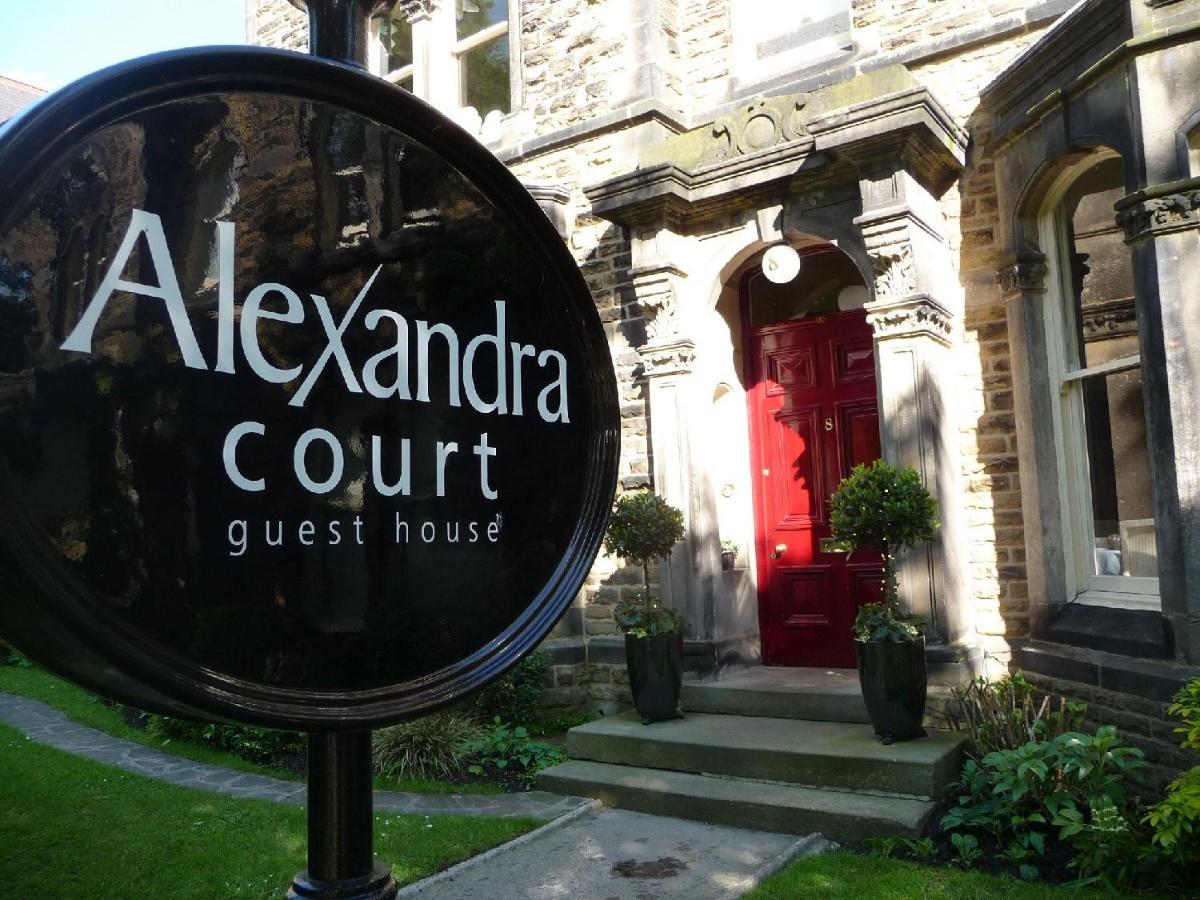Bed and Breakfast Alexandra Court Гаррогейт Екстер'єр фото